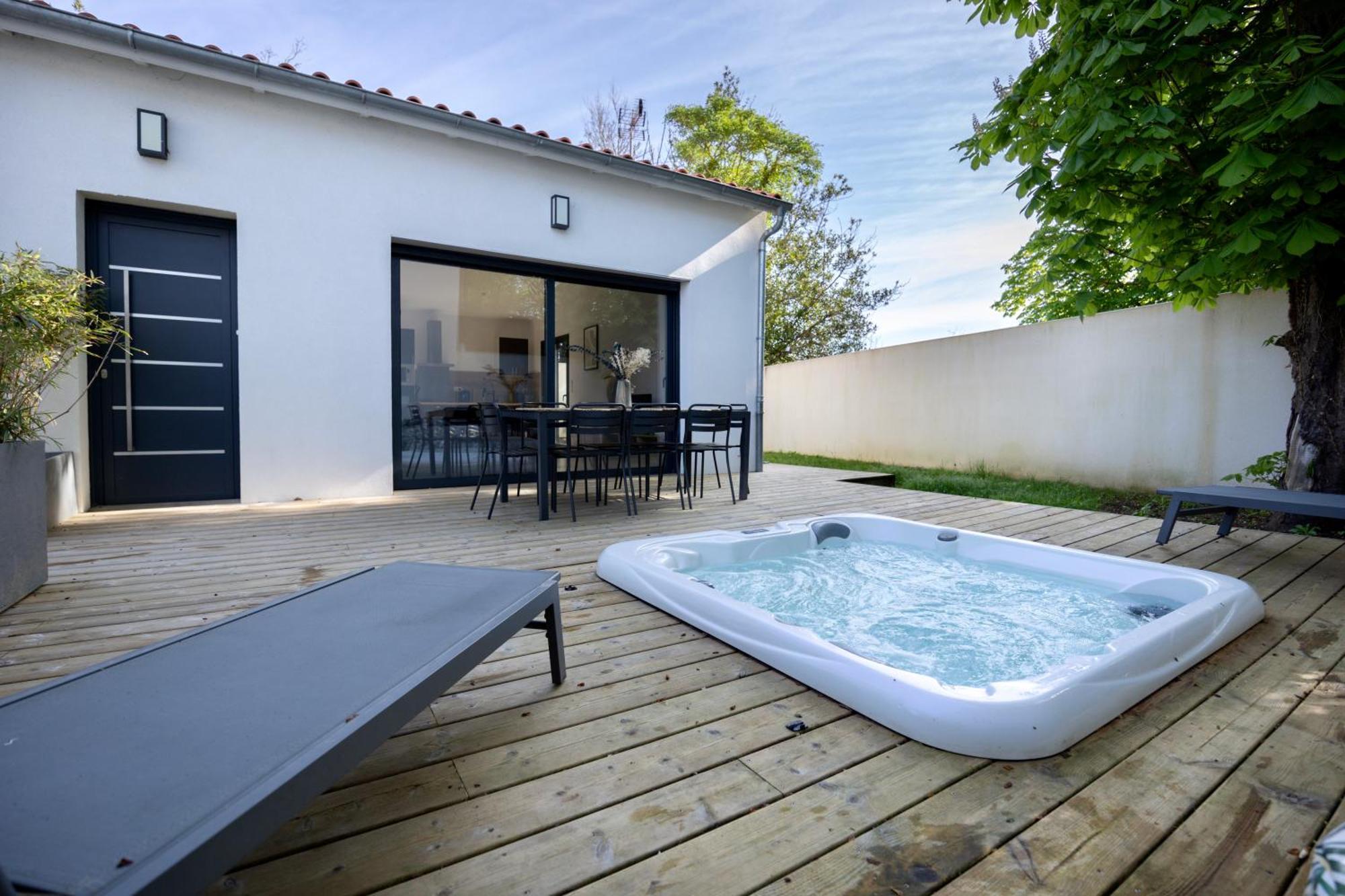Maison T4 Climatisee Avec Jacuzzi A ลากอร์ ภายนอก รูปภาพ